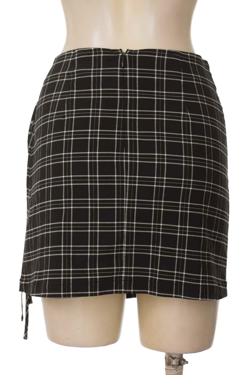 Falda color Negro - Forever 21