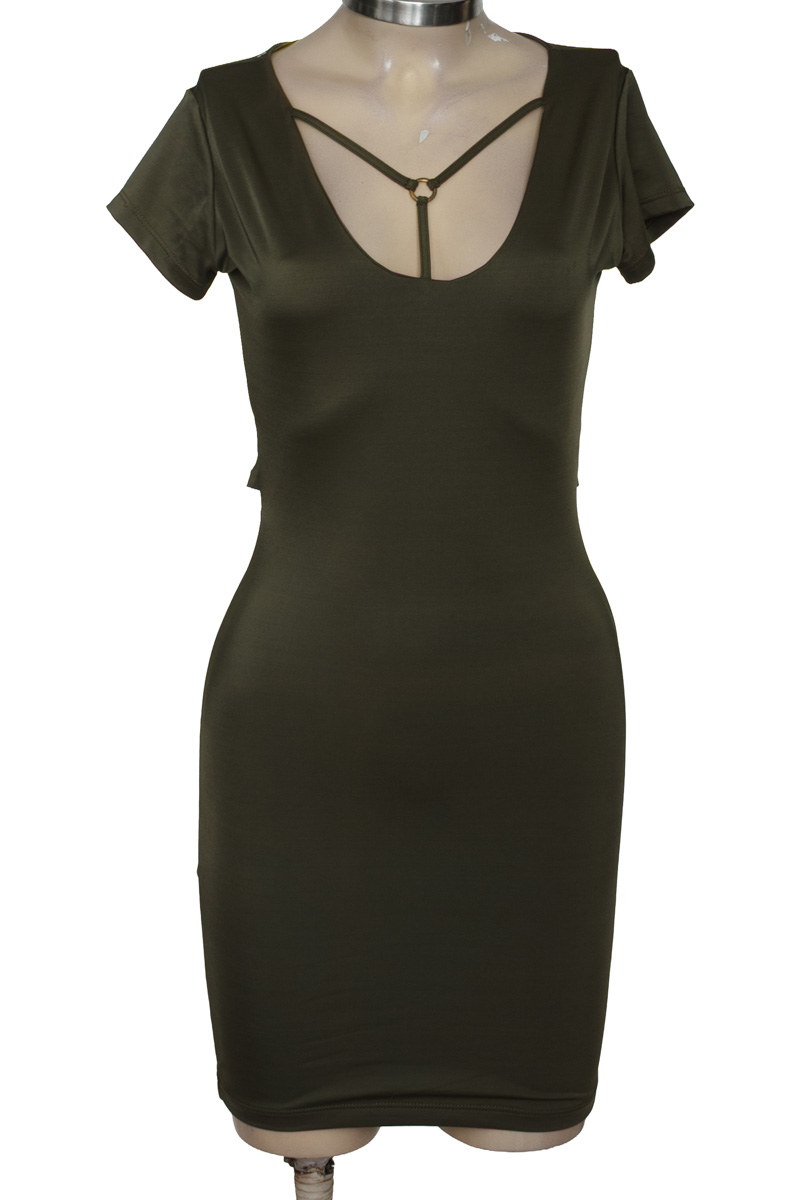 Vestido / Enterizo color Verde - Closeando