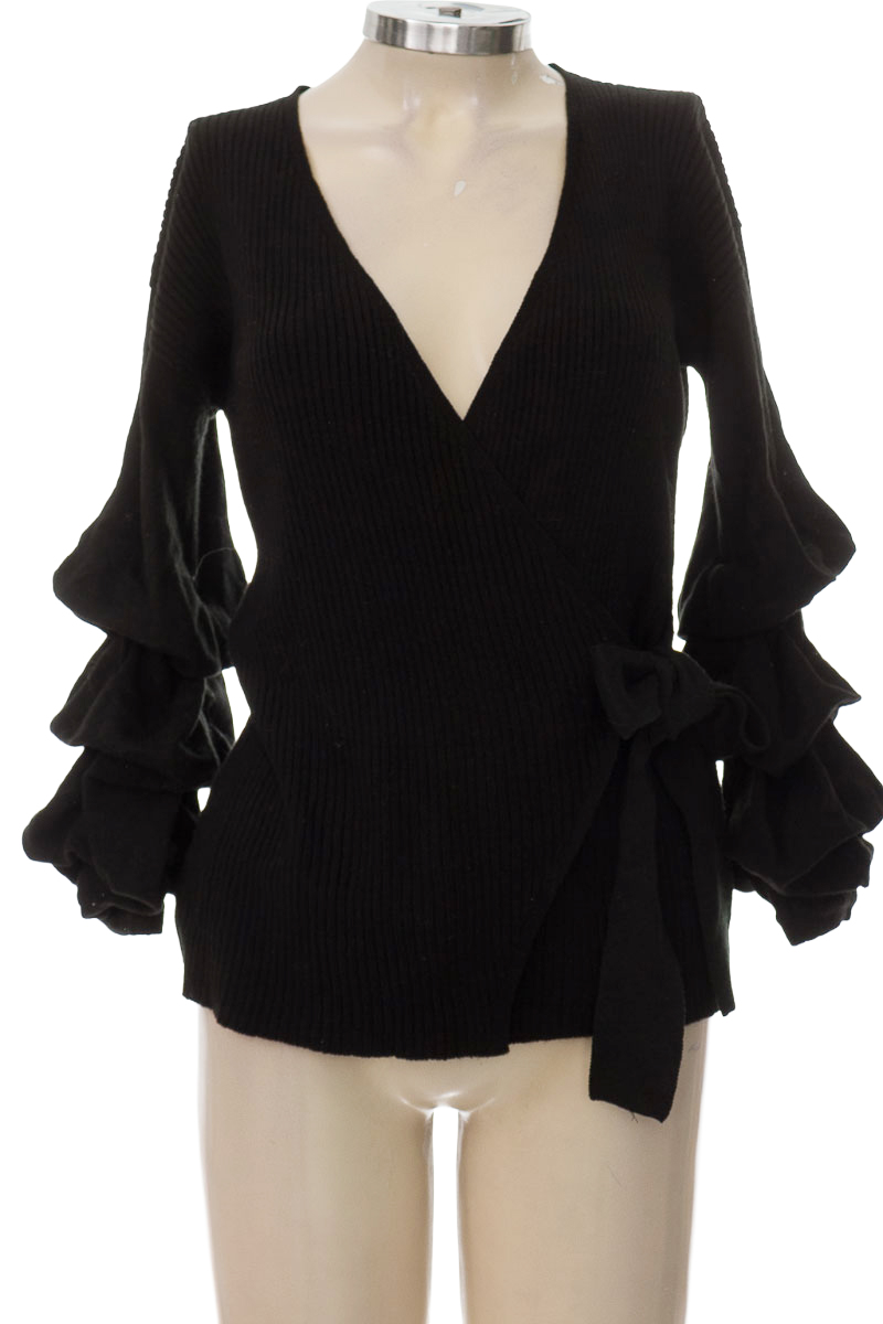 Sweater color Negro - Closeando