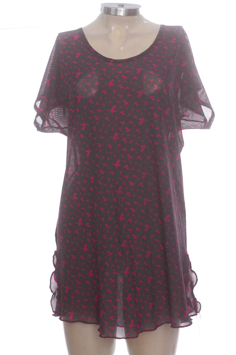 Ropa Deportiva / Salida de Baño color Negro - Closeando
