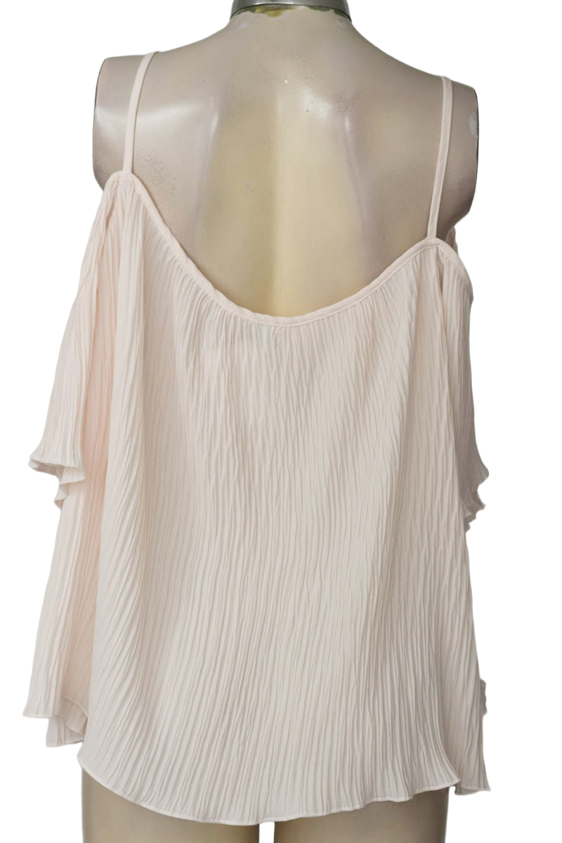 Blusa color Rosado - Basement