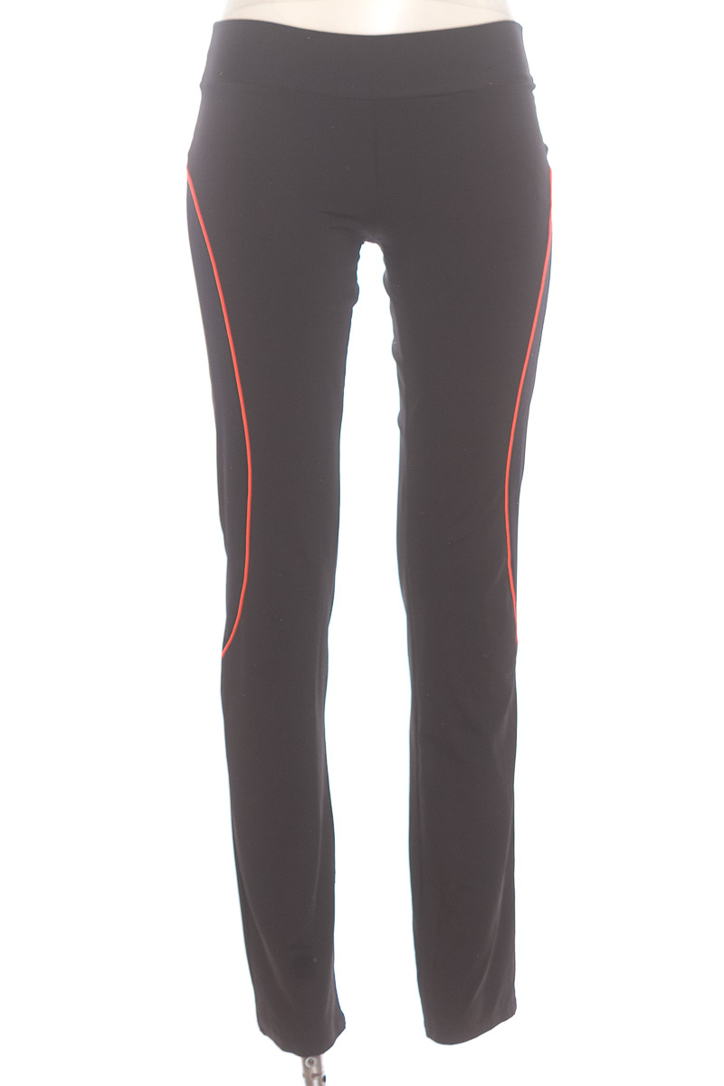 Ropa Deportiva / Salida de Baño color Negro - Belife