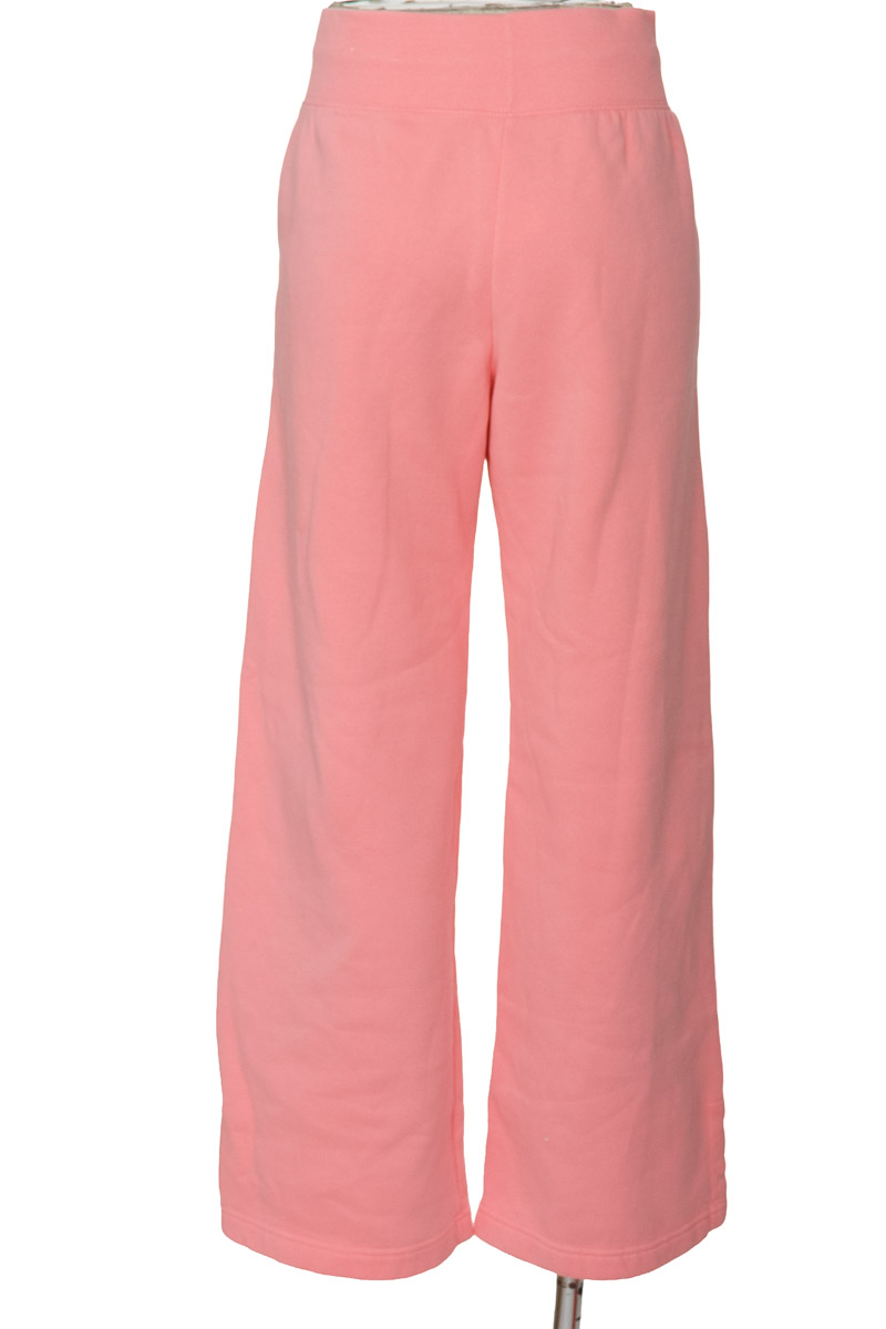 Ropa Deportiva / Salida de Baño color Fucsia - Nike