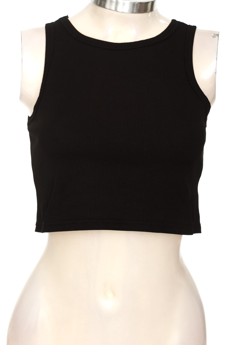 Top / Camiseta color Negro - Niuniu Studio