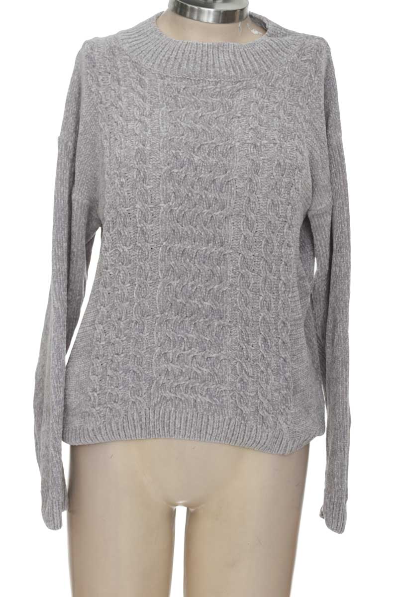 Sweater color Gris - Closeando
