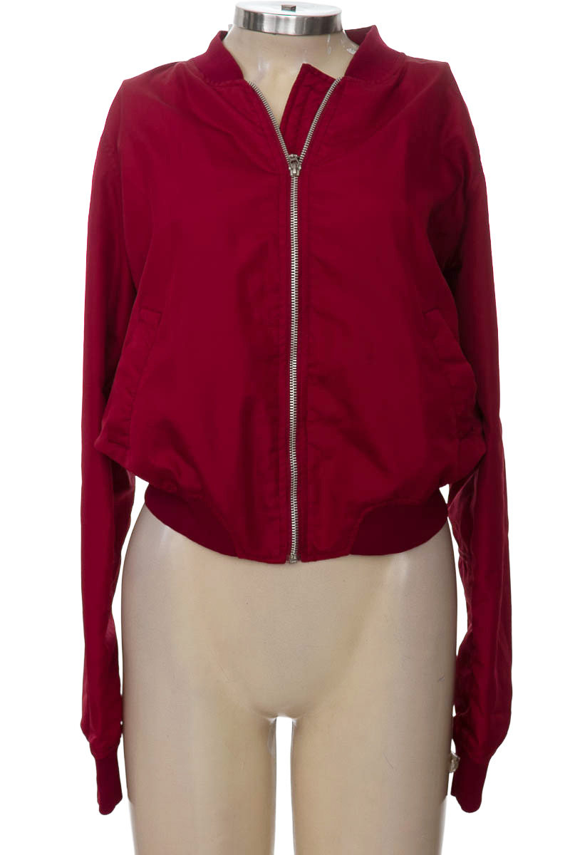 Chaqueta / Abrigo color Vinotinto - Closeando