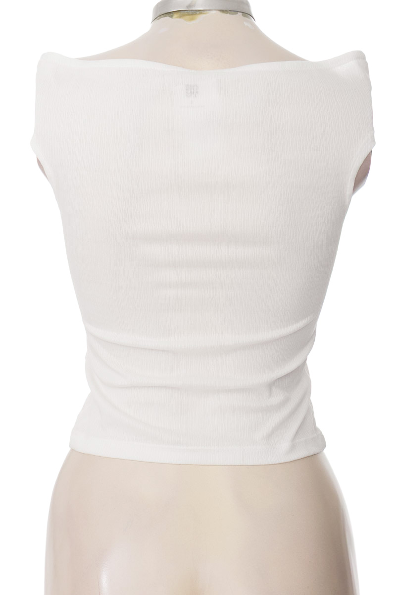 Top / Camiseta color Blanco - Ostu