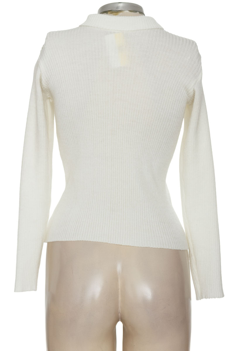 Sweater color Beige - Closeando