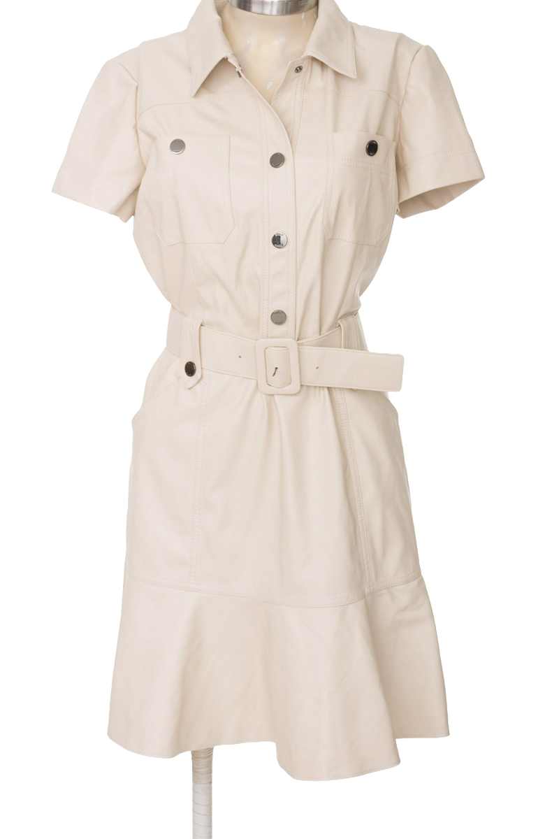 Vestido / Enterizo color Beige - Julio