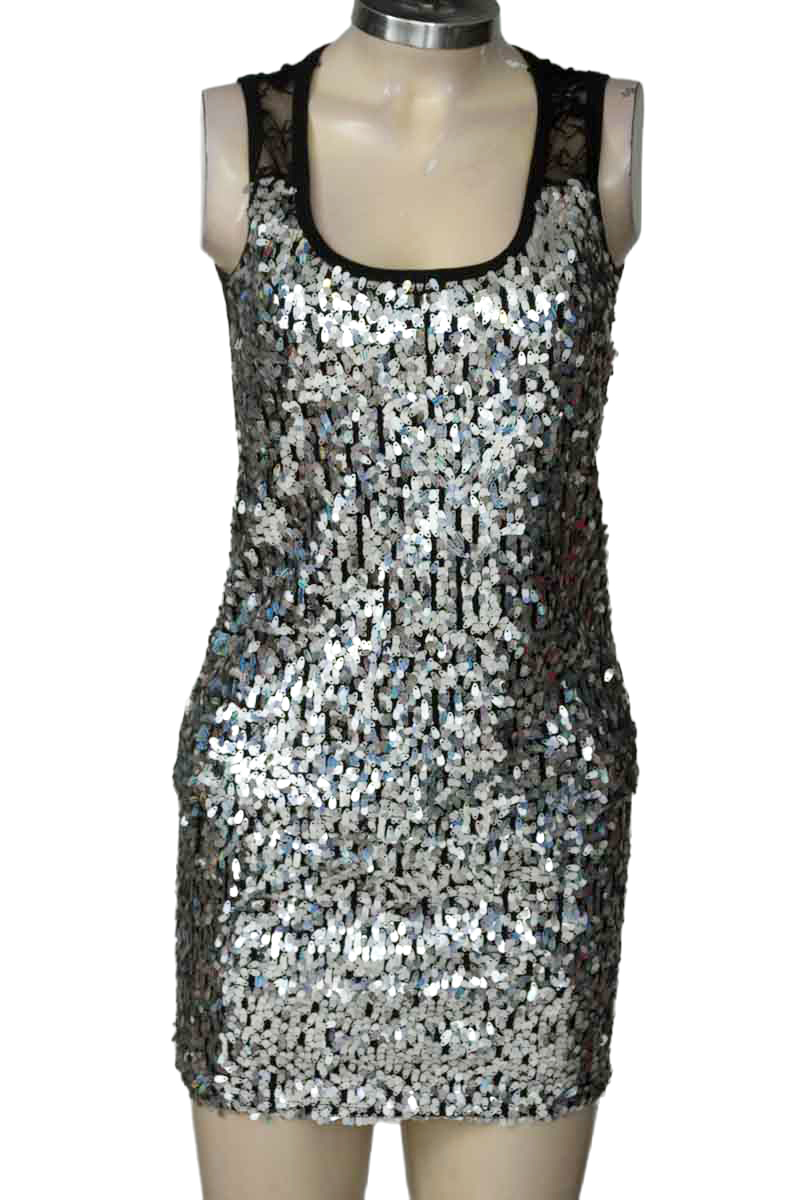 Vestido / Enterizo color Plateado - Closeando