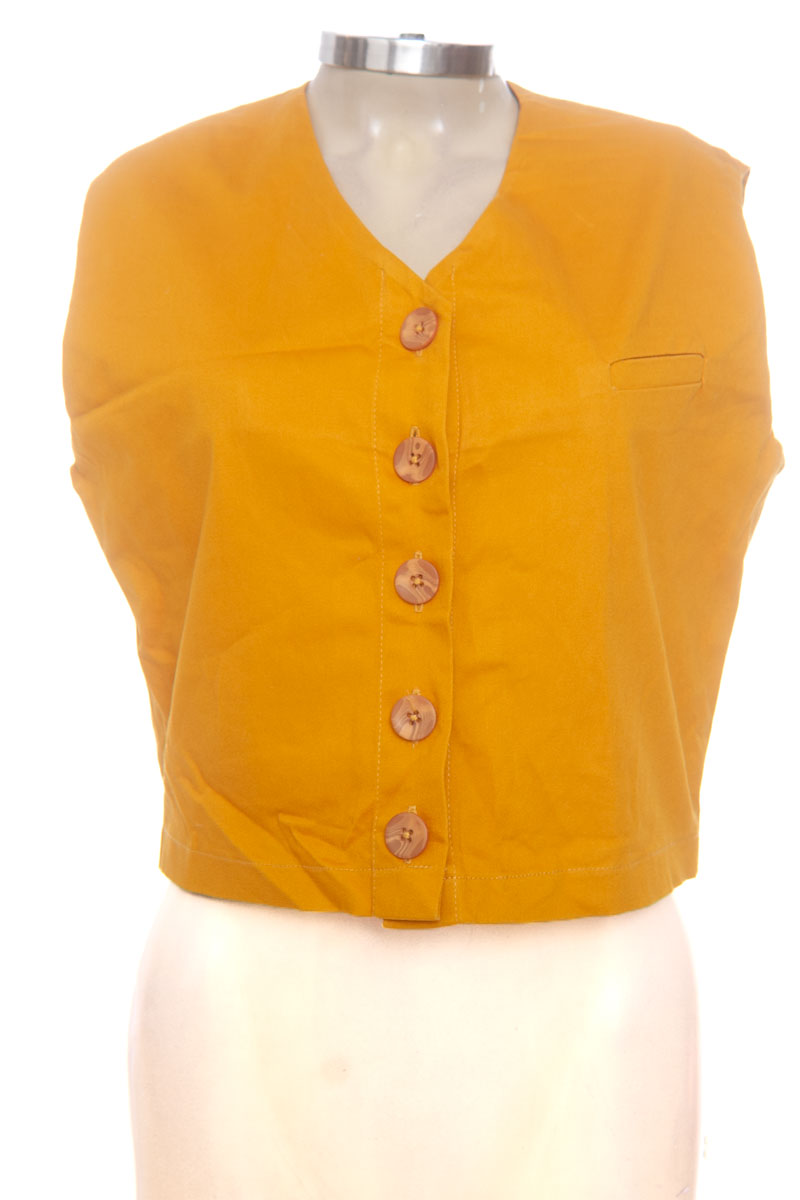 Chaqueta / Abrigo color Mostaza - Closeando