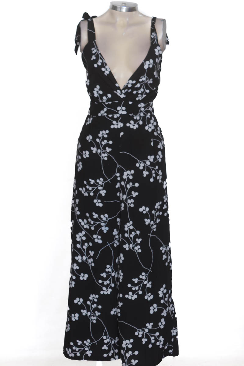 Vestido / Enterizo color Negro - Triccy