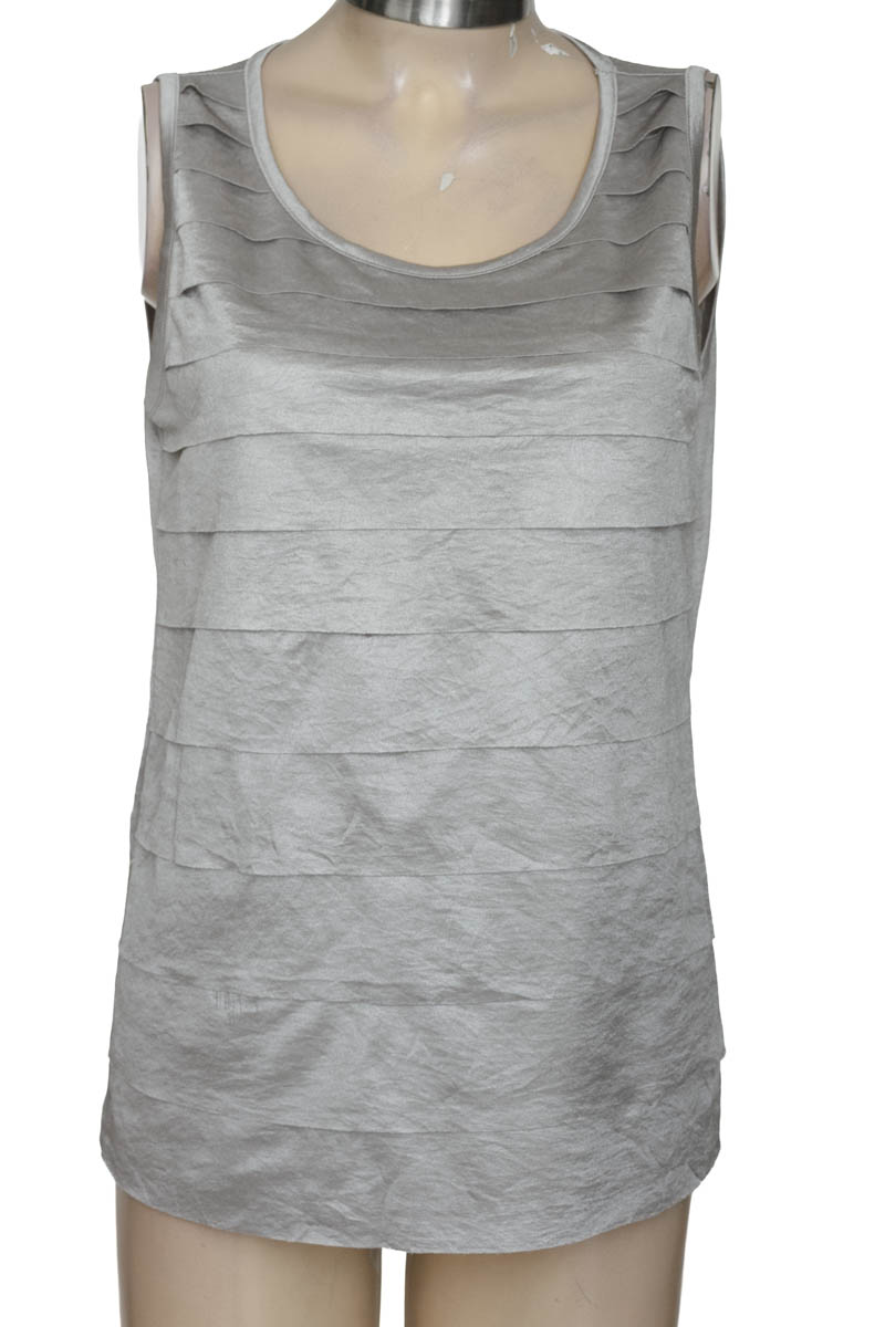Blusa color Plateado - Closeando