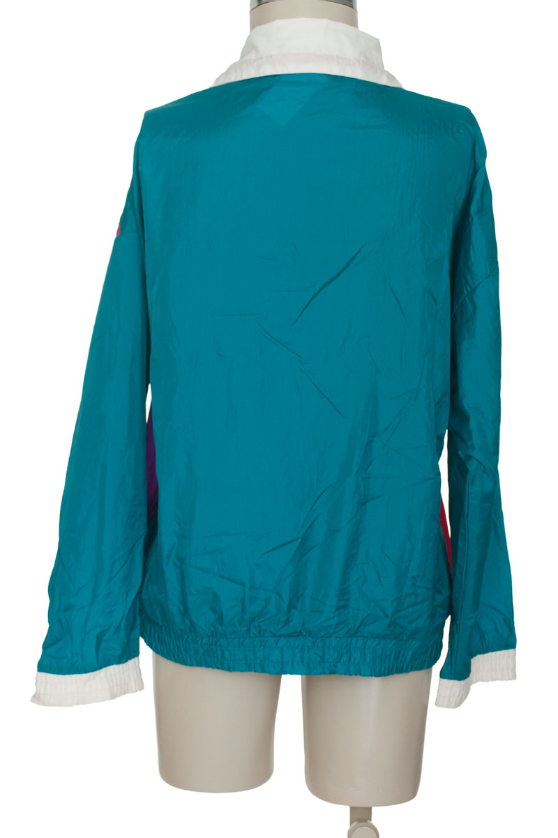 Chaqueta / Abrigo color Verde - Closeando
