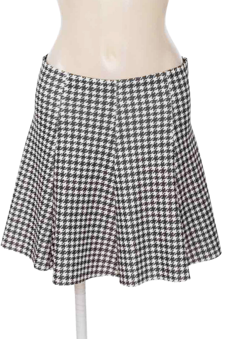 Falda color Negro - Stradivarius