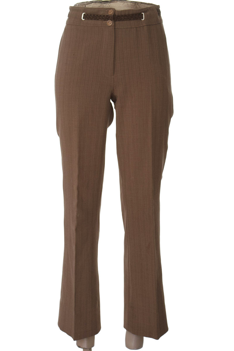 Pantalones color Café - Closeando