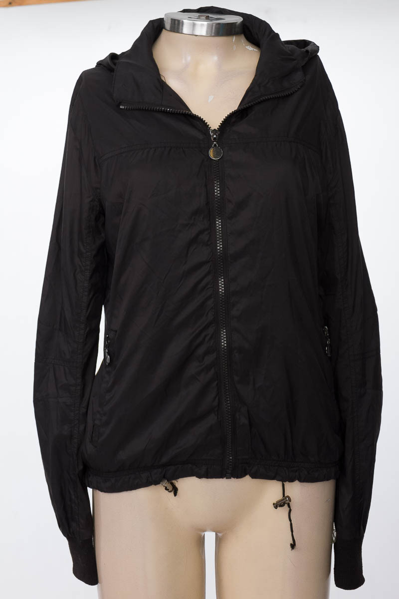 Chaqueta / Abrigo color Negro - Zuiki