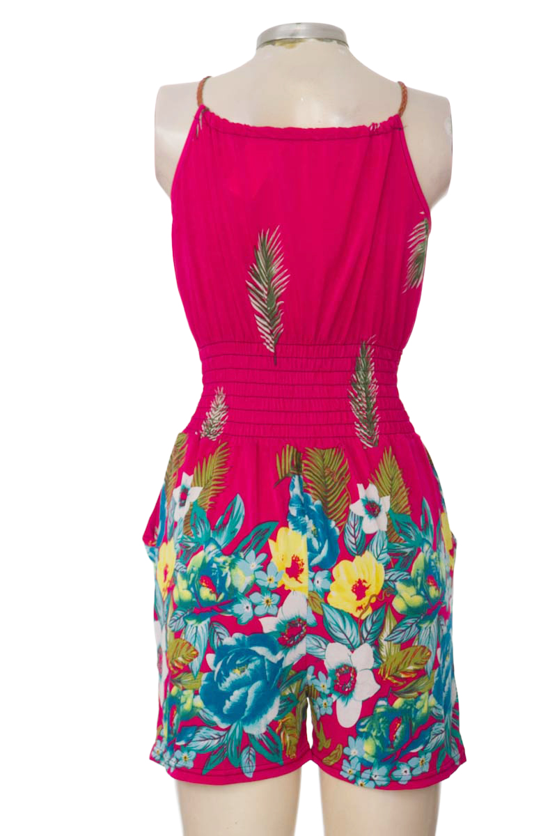 Vestido / Enterizo color Fucsia - Closeando
