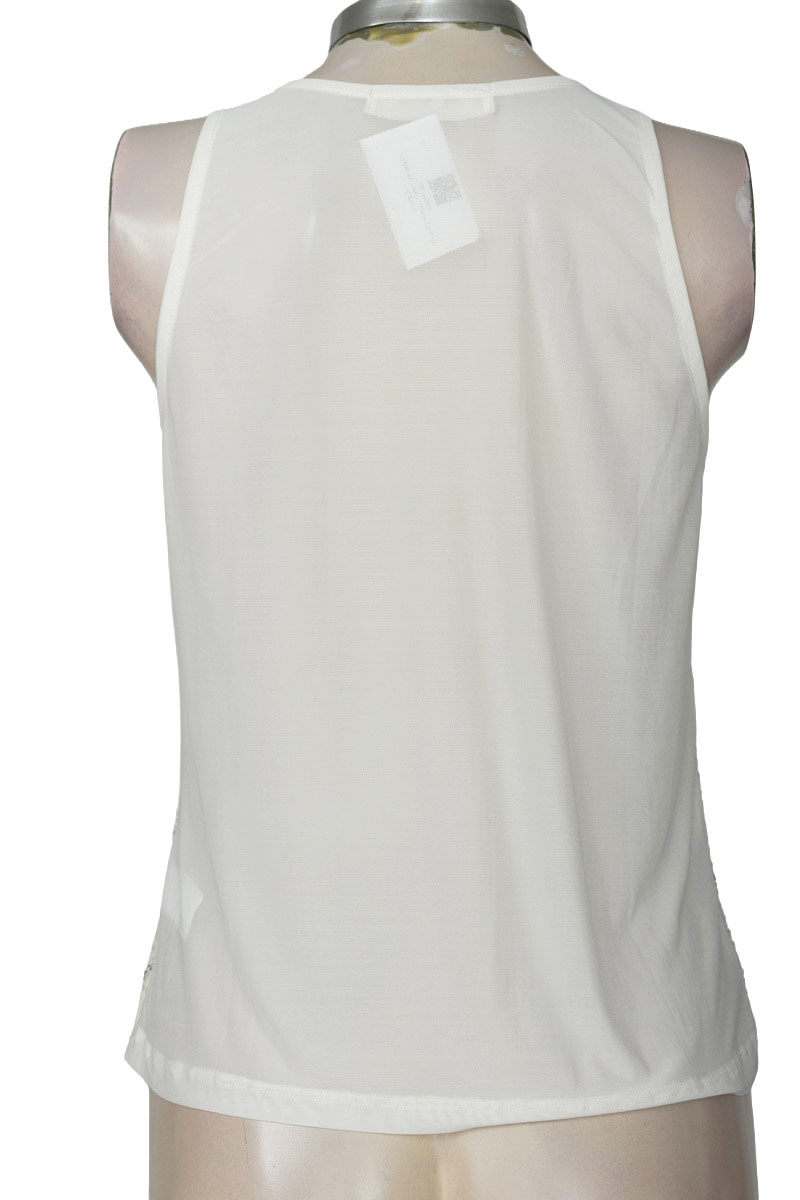 Top / Camiseta color Plateado - NAVISSI