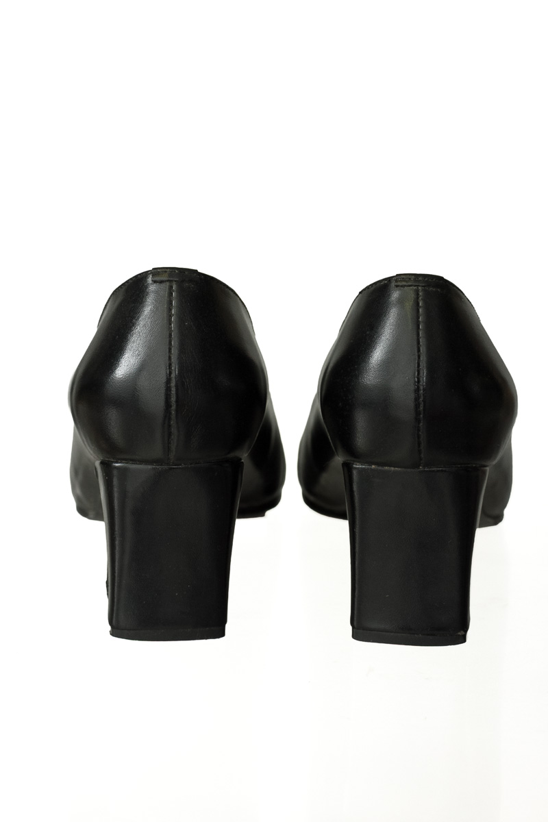 Zapatos color Negro - Yvonne
