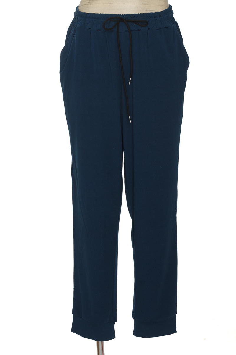 Ropa Deportiva color Azul - Manfinity