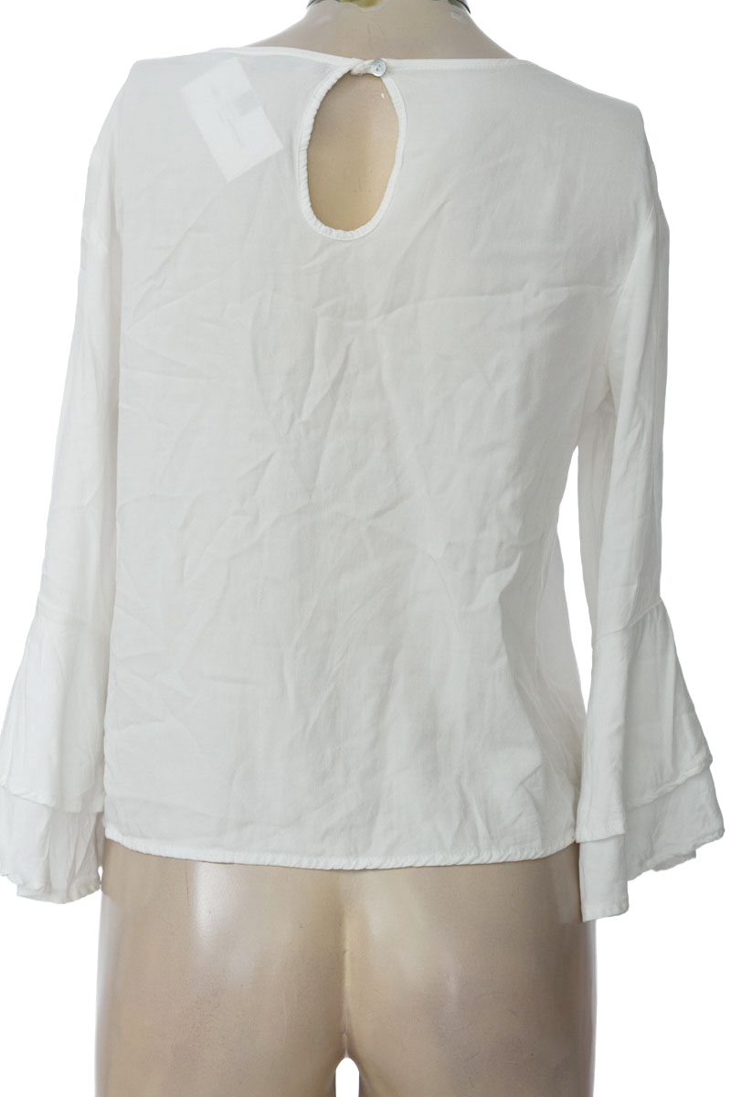 Blusa color Blanco - Basement