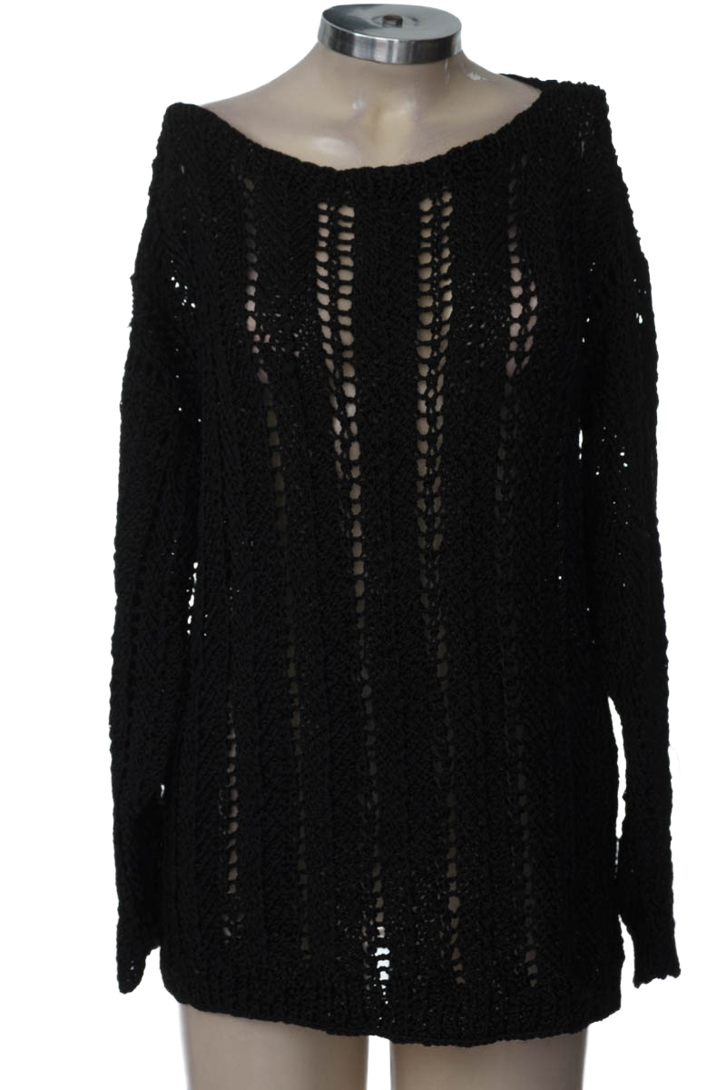Sweater color Negro - Closeando