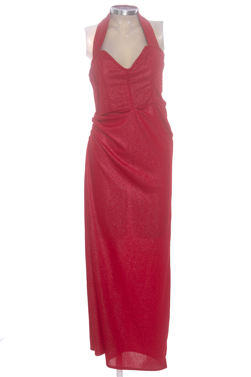 Vestido / Enterizo color Rojo - Closeando