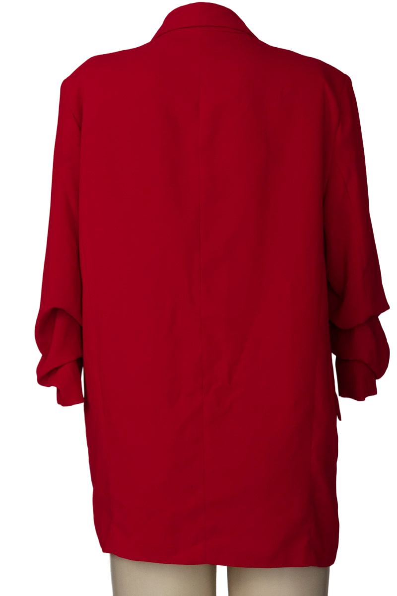 Chaqueta / Abrigo color Rojo - Stradivarius