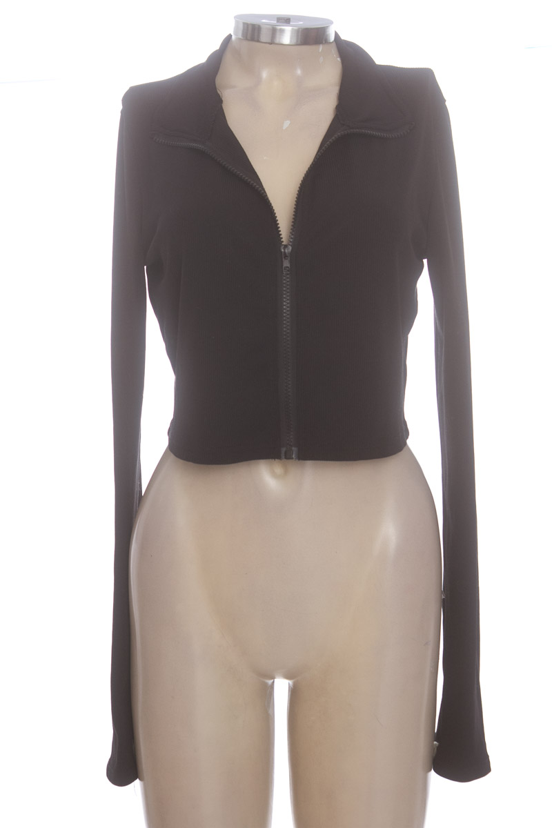 Ropa Deportiva / Salida de Baño color Negro - Shein