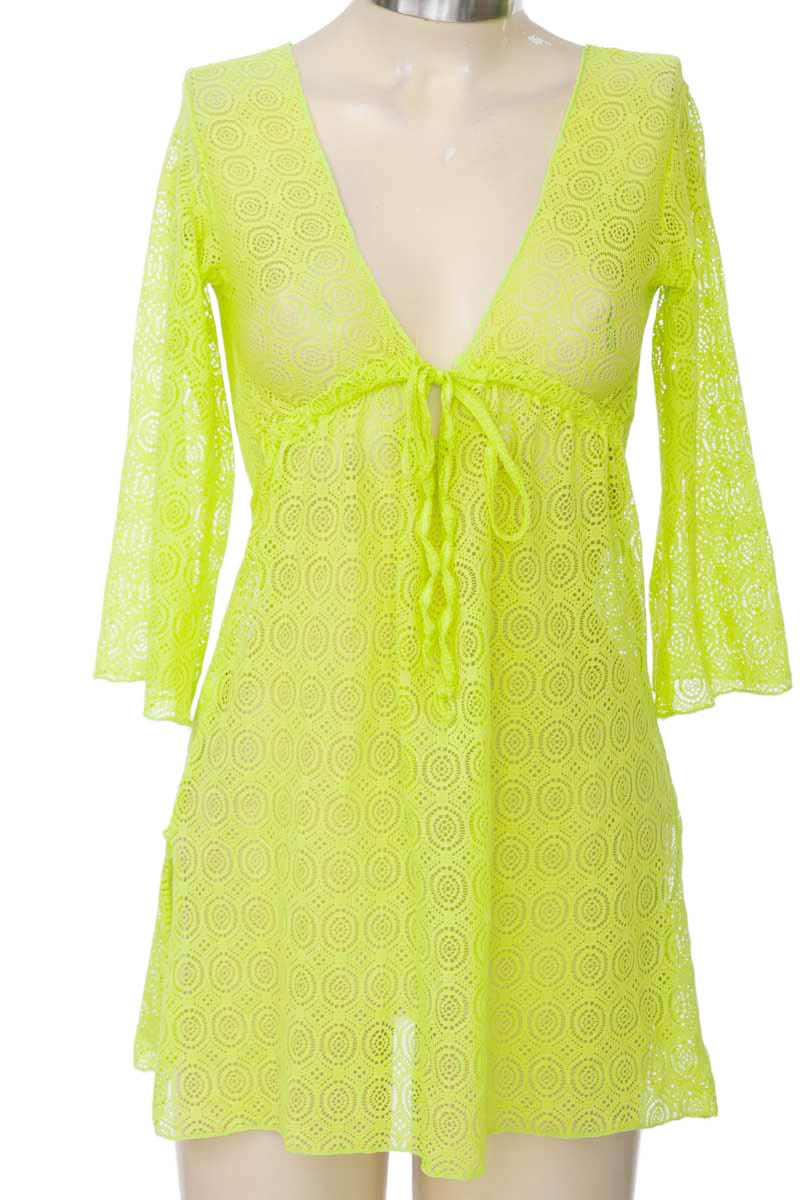 Ropa Deportiva / Salida de Baño color Verde - Closeando