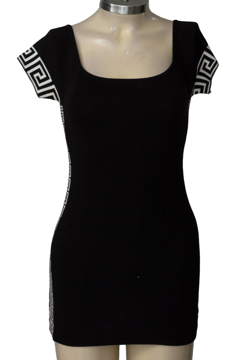 Vestido / Enterizo color Negro - Closeando