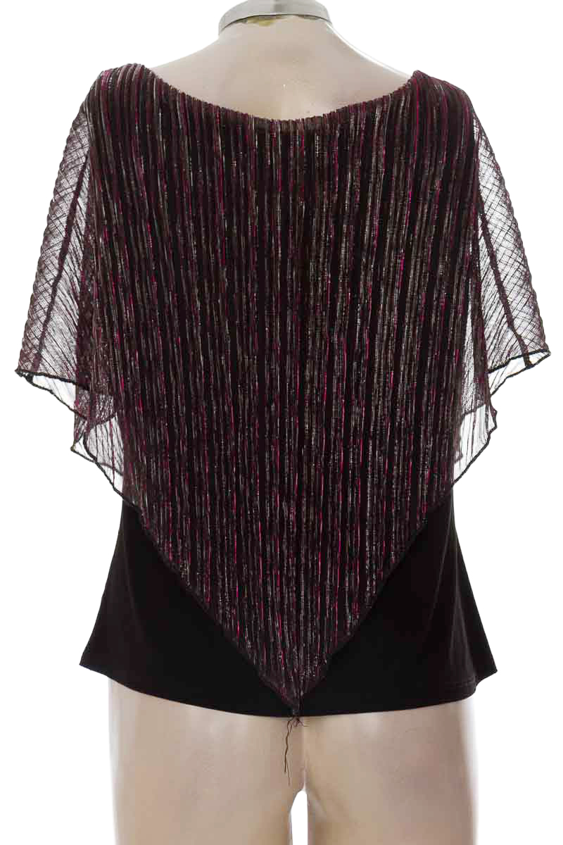 Top / Camiseta color Negro - LOLLOL