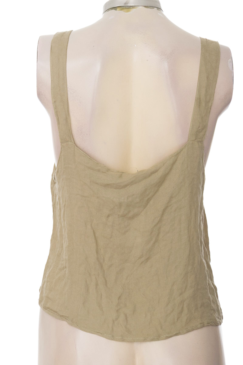 Top / Camiseta color Verde - Tennis