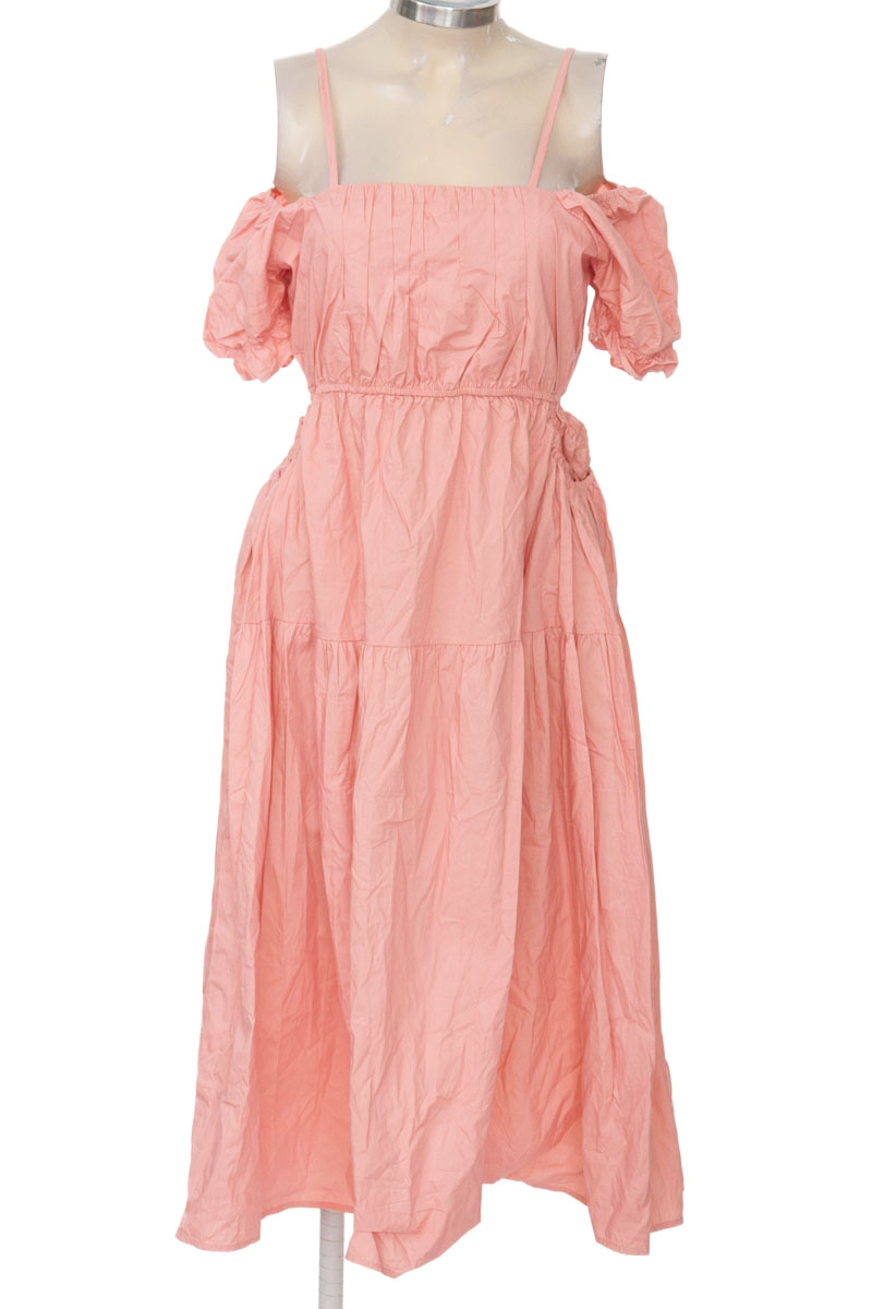 Vestido / Enterizo color Rosado - Believe