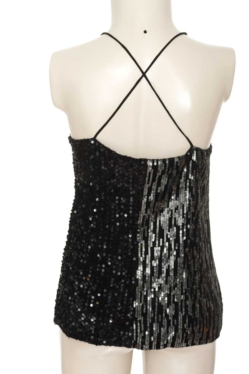 Top / Camiseta color Negro - ELA