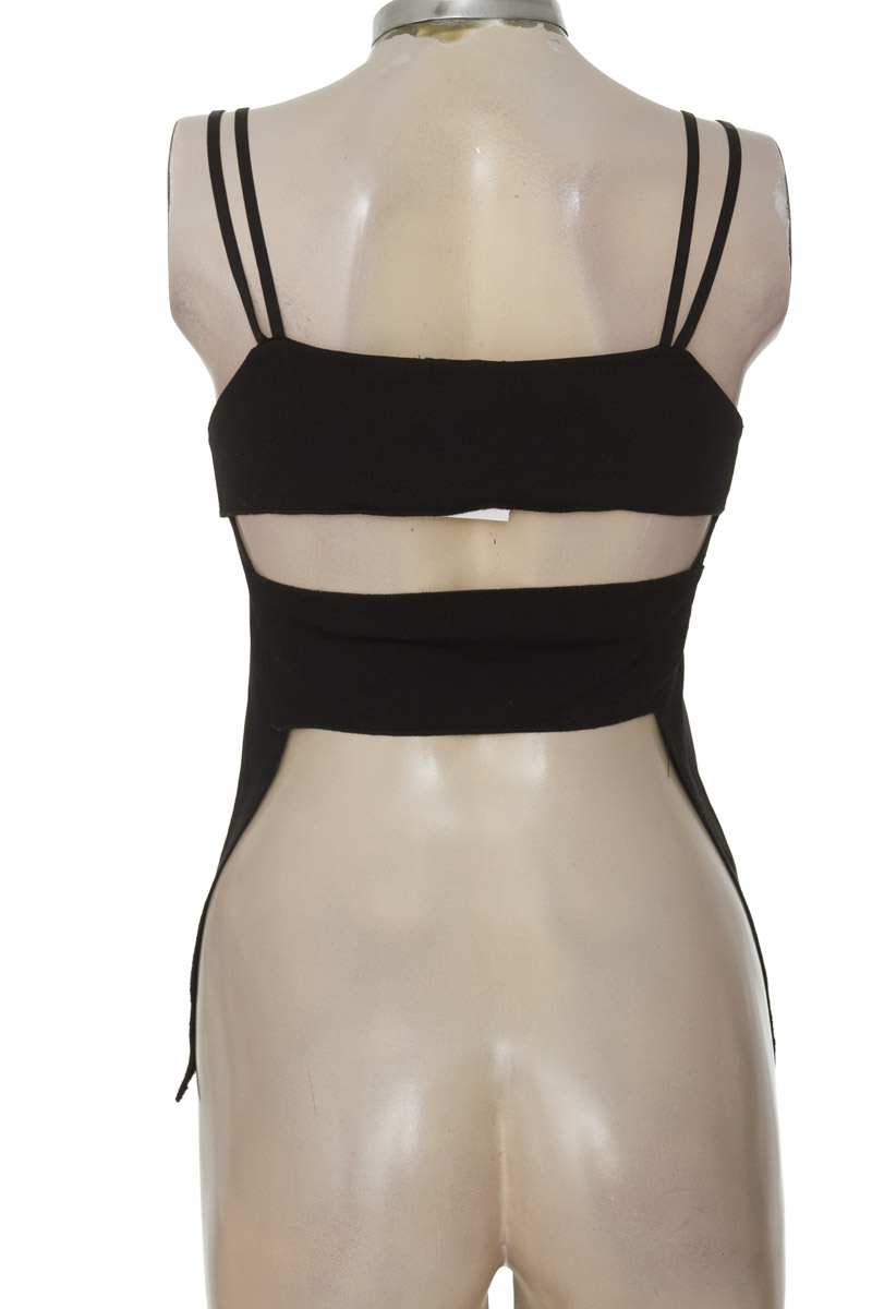 Top / Camiseta color Negro - Zara
