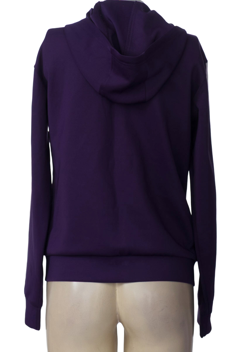 Ropa Deportiva / Salida de Baño color Morado - Closeando