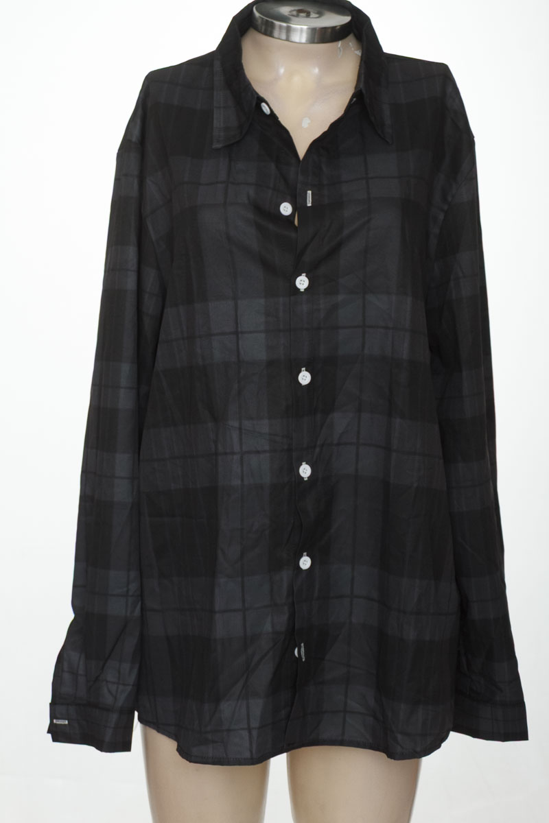 Blusa color Gris - Closeando