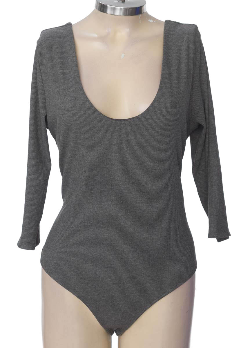 Top / Camiseta color Gris - H&M
