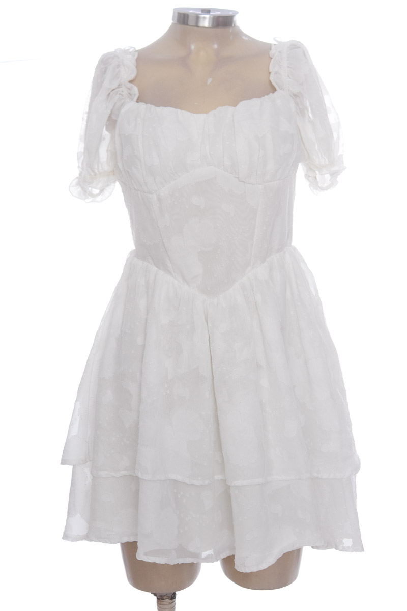 Vestido / Enterizo color Blanco - Closeando