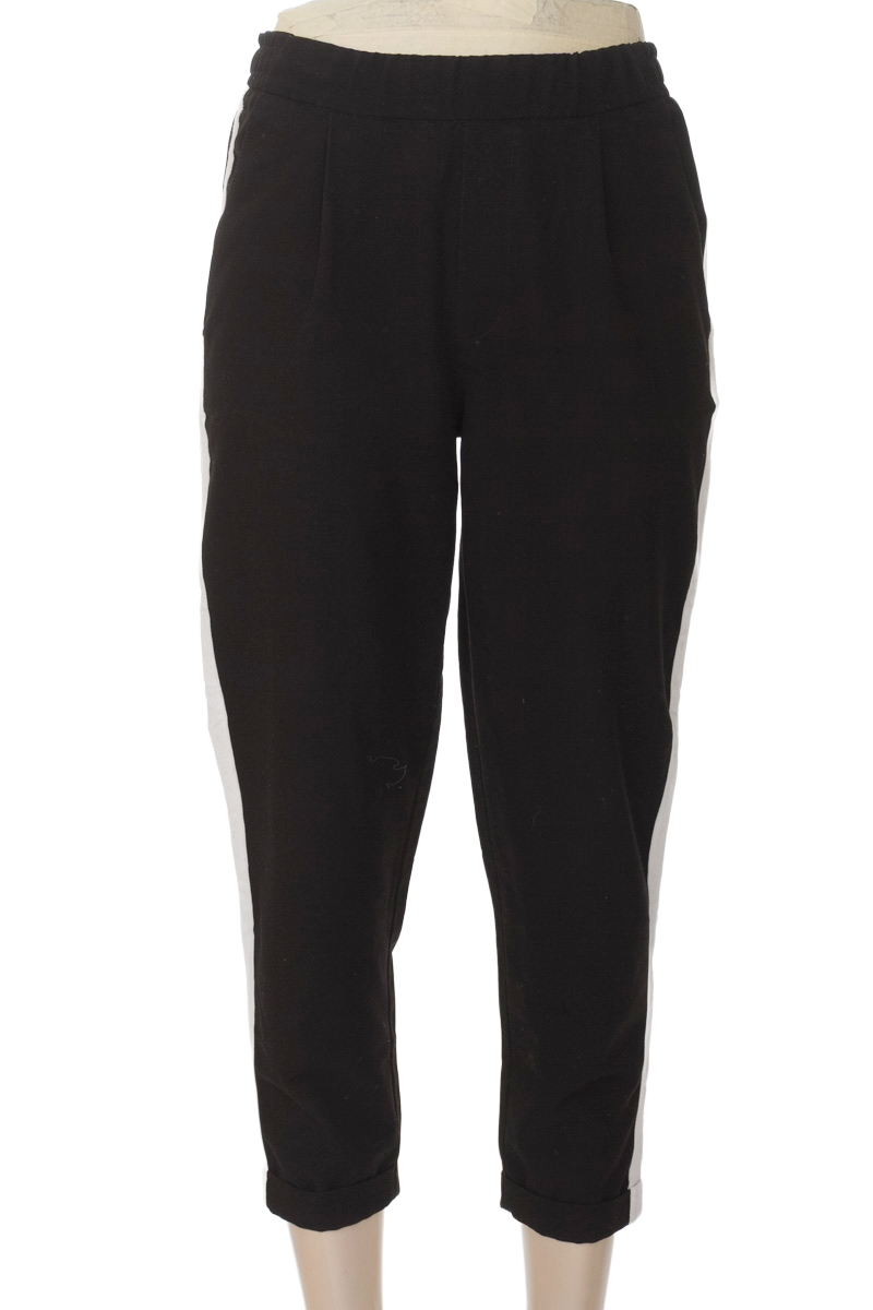 Pantalones color Negro - Pull & Bear