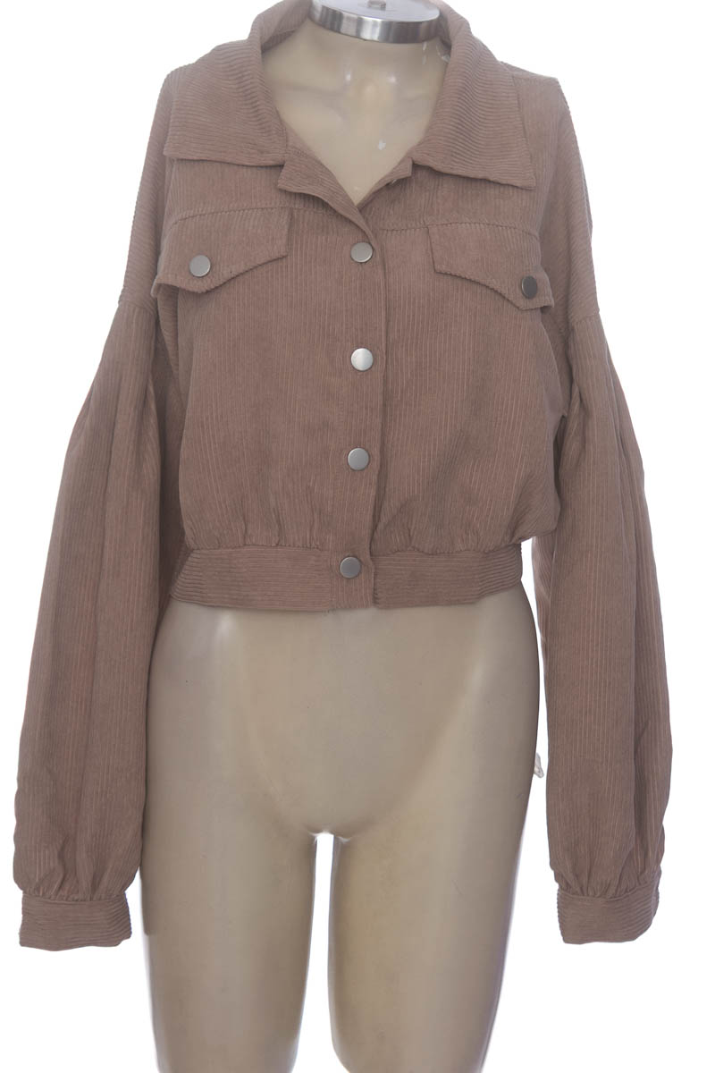 Chaqueta / Abrigo color Beige - Closeando