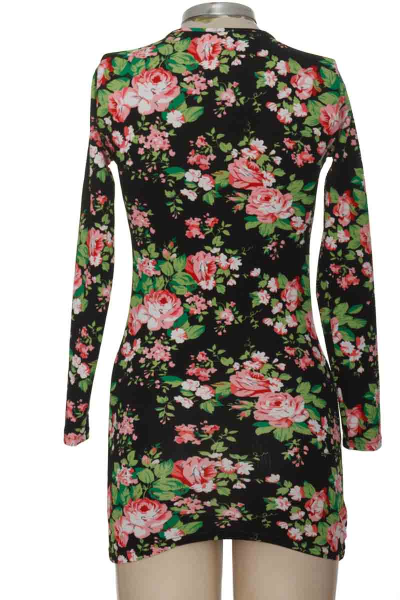 Vestido / Enterizo color Negro - Closeando