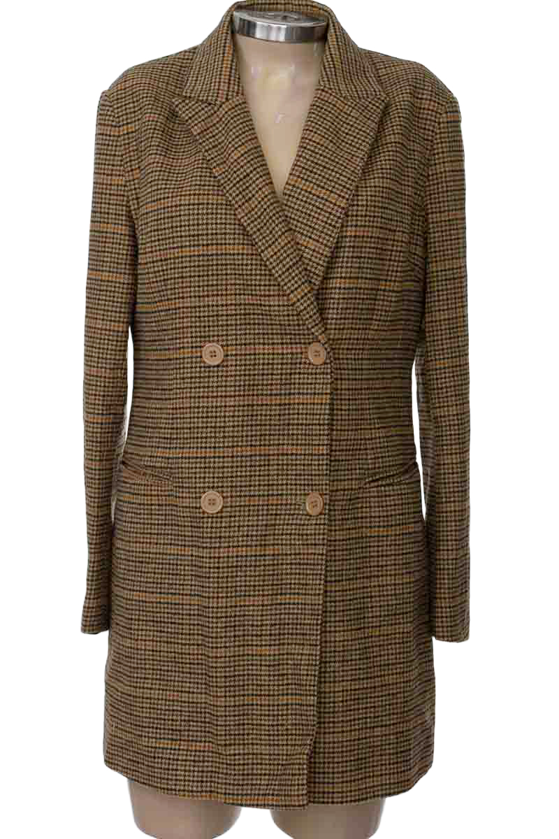 Chaqueta / Abrigo color Beige - Aveloria