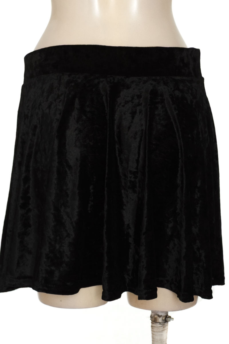 Falda color Negro - Urban Coco
