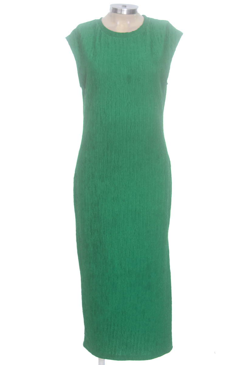 Vestido / Enterizo color Verde - Closeando