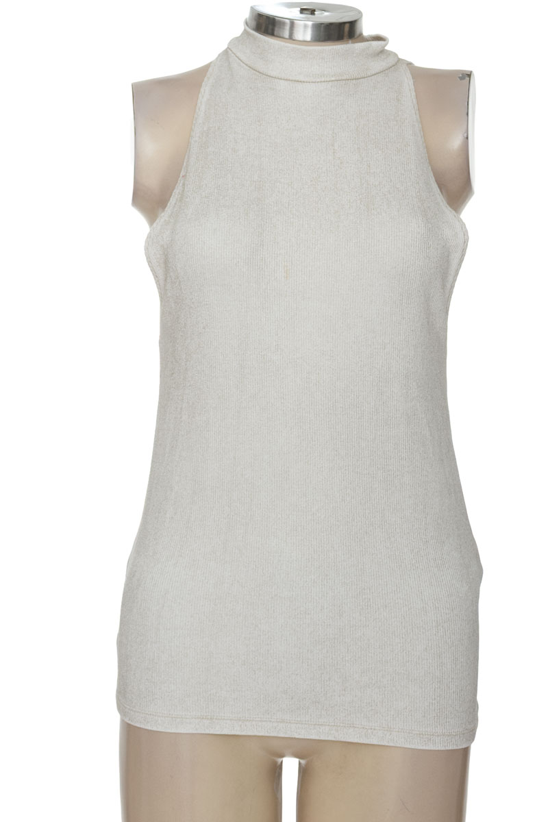 Top / Camiseta color Plateado - Zara