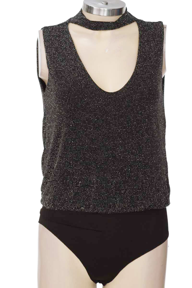 Top / Camiseta color Negro - Stradivarius