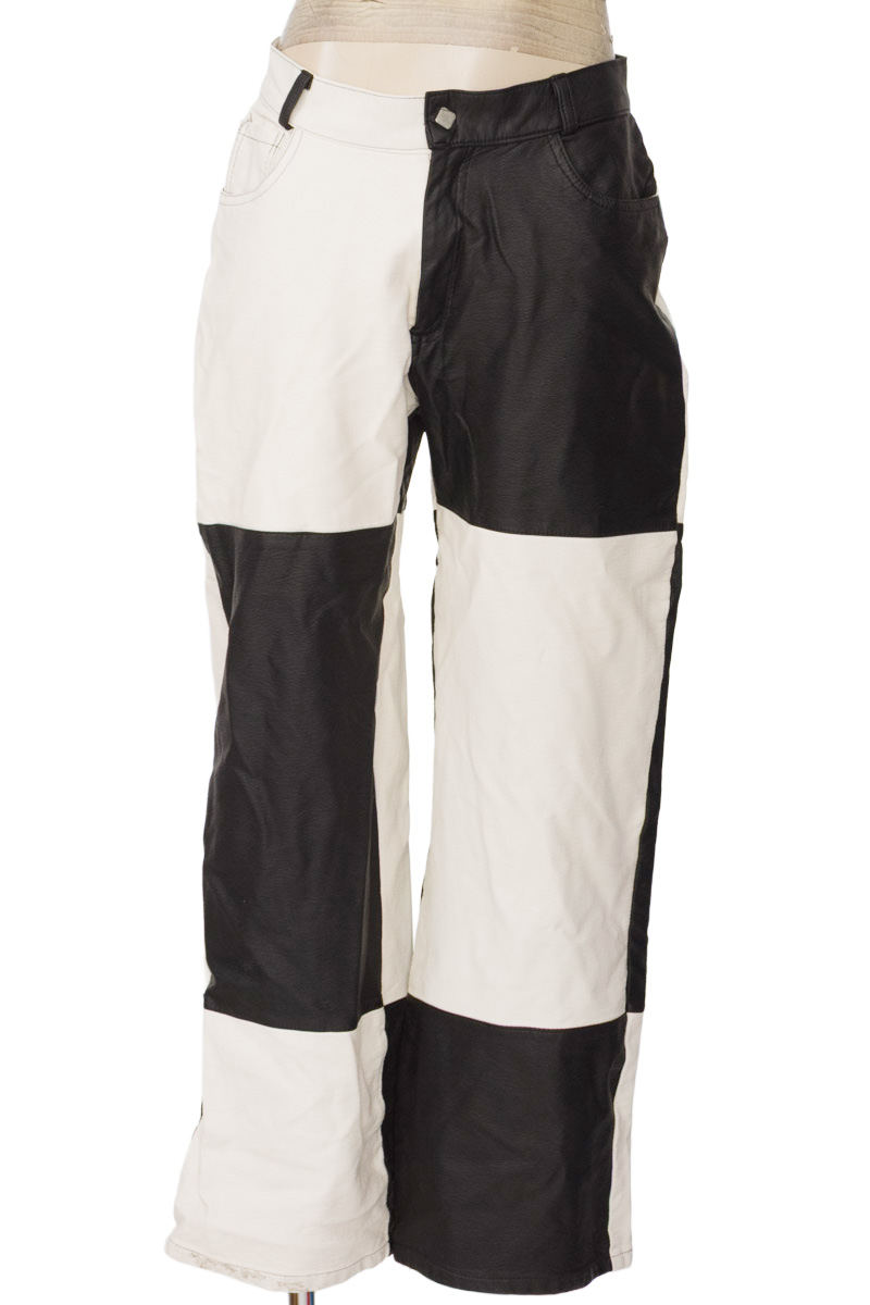 Pantalones color Negro - Closeando